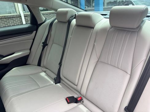 Used 2020 Honda Accord Touring image 41
