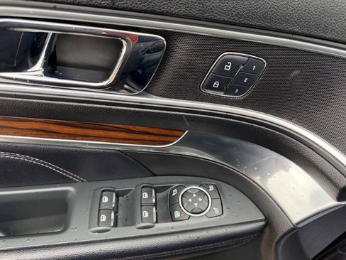 Used 2018 Ford Explorer Limited AWD/4WD image 16
