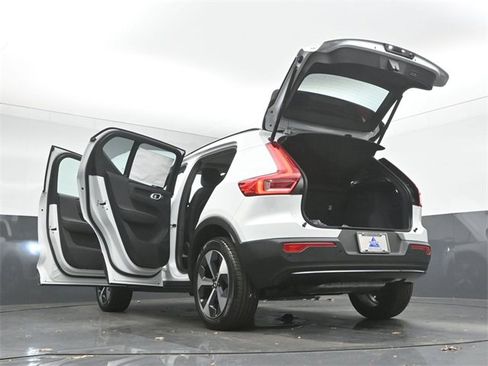 New 2026 Volvo XC40 B5 Core w/ Climate Package image 53