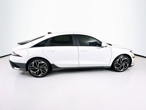 Used 2024 Hyundai Ioniq 6 SEL image 10