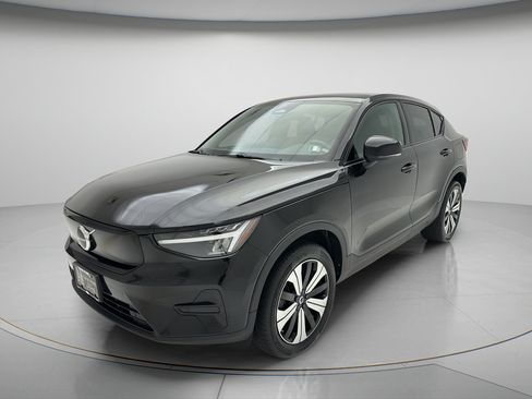 Used 2023 Volvo C40 Recharge Core AWD/4WD image 3