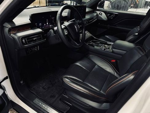 Used 2025 Lincoln Aviator Black Label image 21