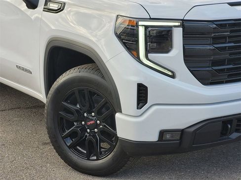 New 2026 GMC Sierra 1500 Elevation image 6