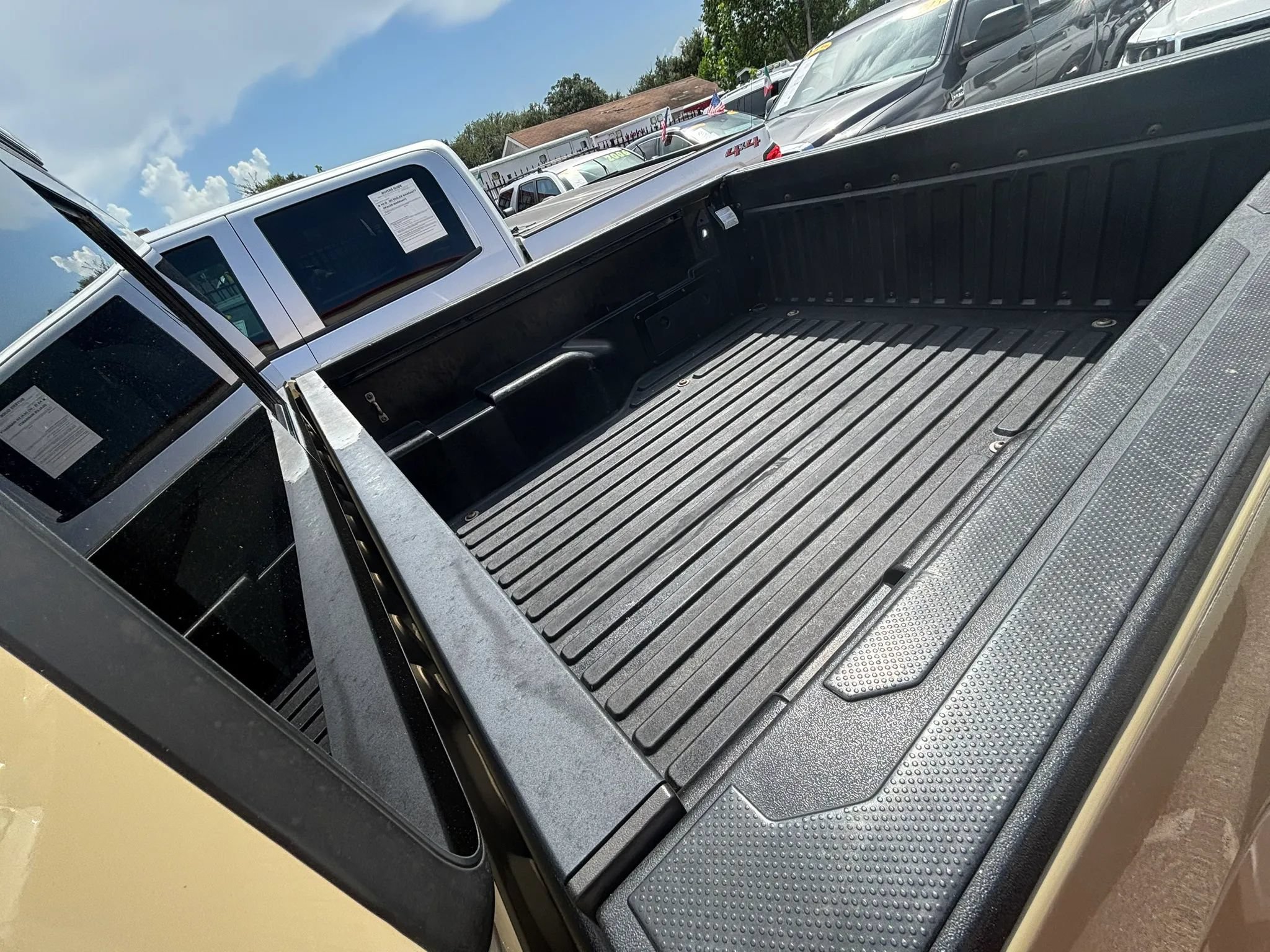Used 2018 Toyota Tacoma SR5 RWD image 26