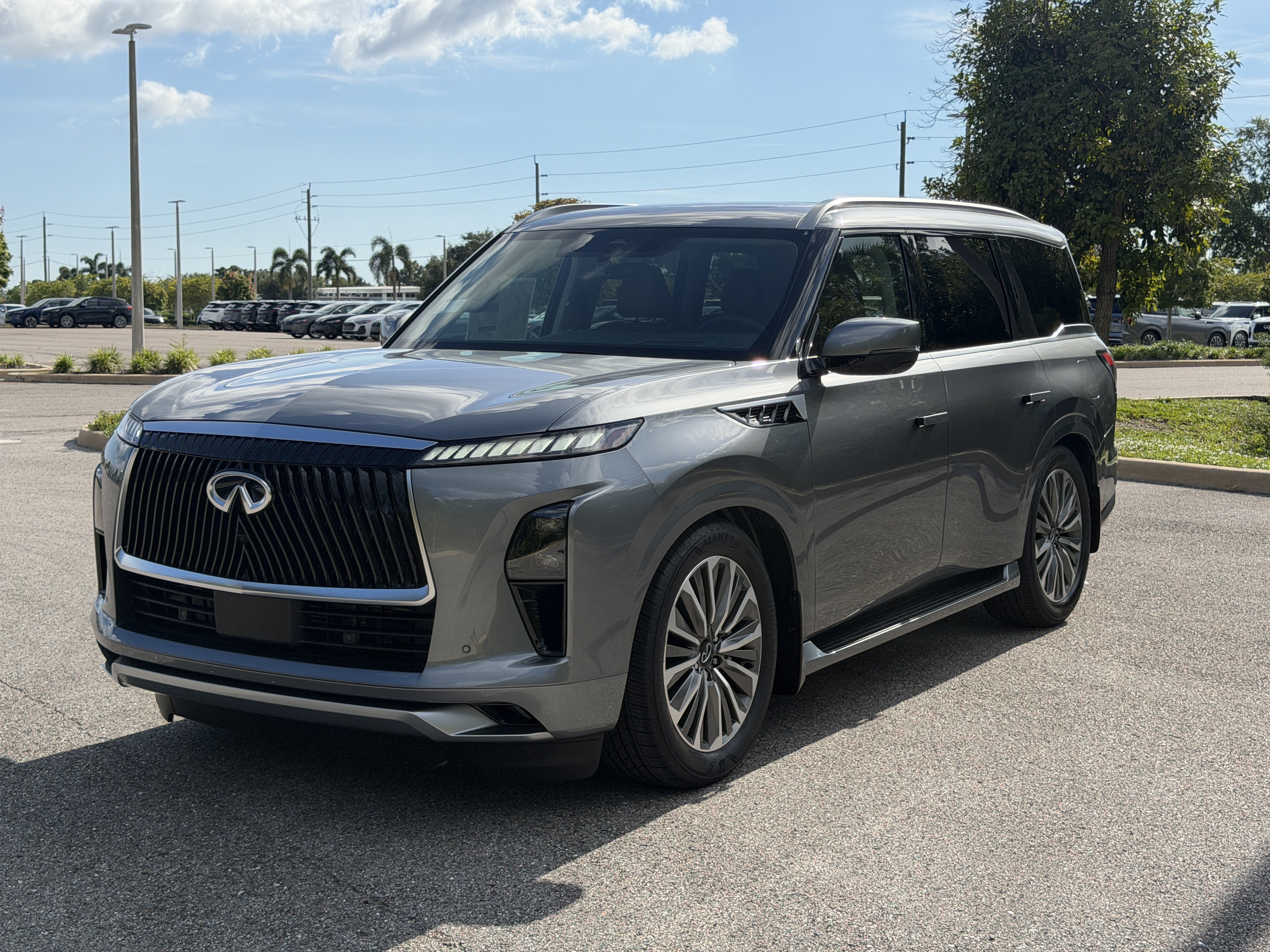 New 2027 INFINITI QX80 Luxe w/ Cargo Package RWD image 3