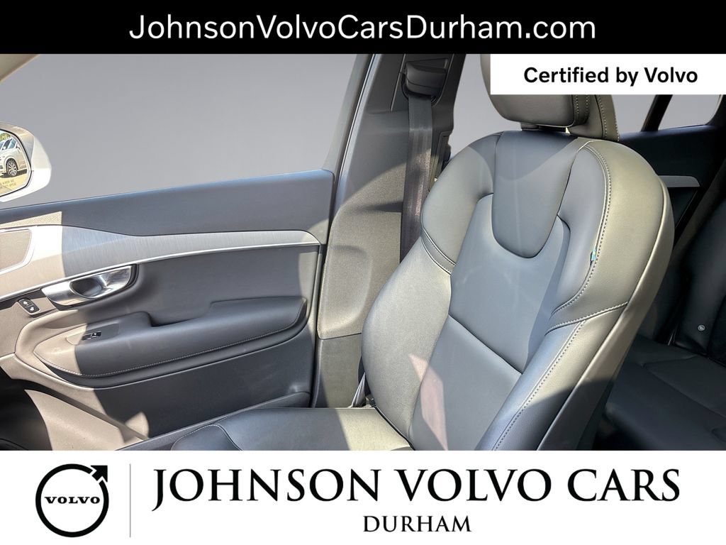 Used 2025 Volvo XC90 B5 Core AWD/4WD image 29