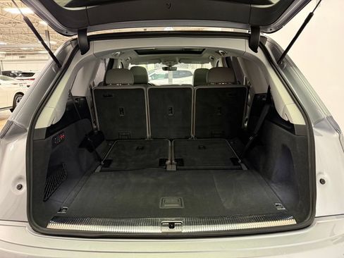 Used 2021 Audi Q7 3.0T Prestige w/ Prestige Package AWD/4WD image 17