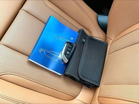 Used 2023 BMW 330e w/ M Sport Package image 10