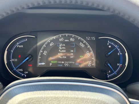 Used 2025 Toyota RAV4 XLE image 20