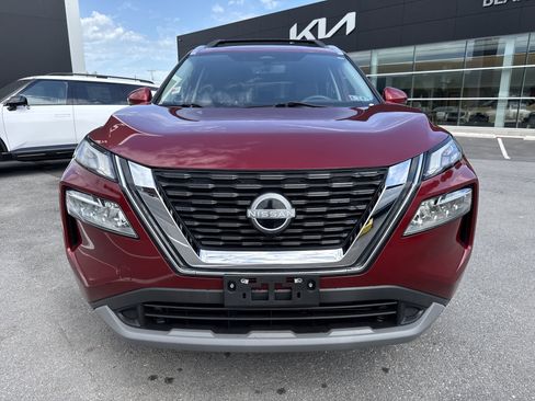 Used 2023 Nissan Rogue SV w/ SV Premium Package AWD/4WD image 9