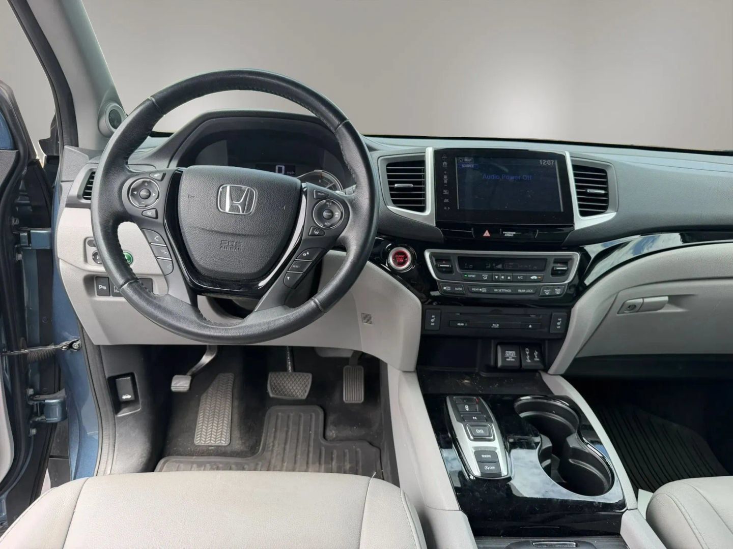 Used 2017 Honda Pilot Touring image 22