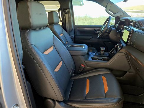 Used 2022 GMC Sierra 1500 AT4 w/ AT4 Premium Package image 27