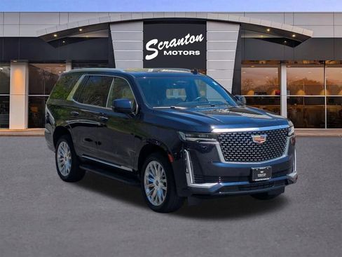 Used 2023 Cadillac Escalade Premium Luxury AWD/4WD image 7