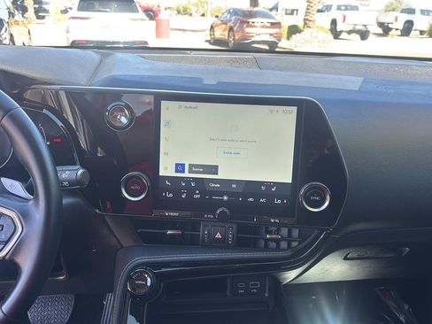 Used 2025 Lexus NX 350h AWD w/ Premium Package image 13