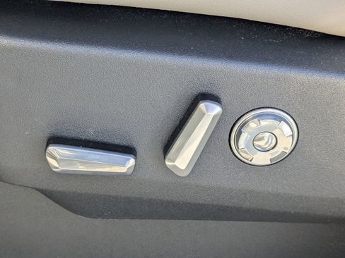 Certified 2025 Lincoln Navigator Reserve image 19