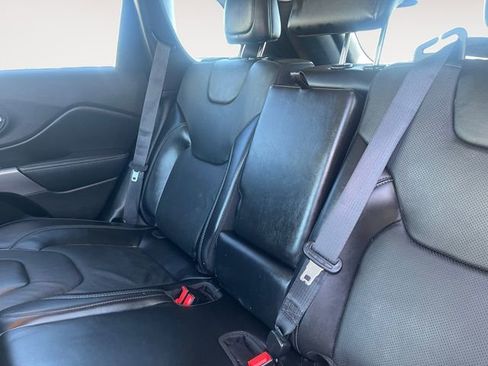 Used 2020 Jeep Cherokee Limited image 13