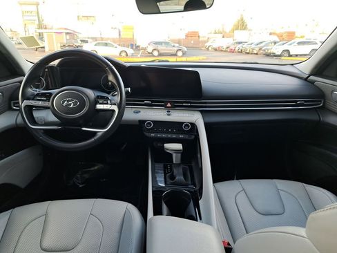 Used 2022 Hyundai Elantra Limited w/ Cargo Package image 21