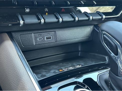 New 2026 GMC Canyon Denali image 19