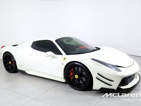 Used 2014 Ferrari 458 Spider RWD image 3