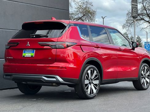 New 2026 Mitsubishi Outlander SE FWD image 5