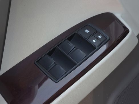 Used 2015 Lexus GX 460 image 29