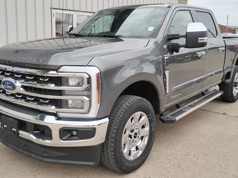 New 2026 Ford F350 Lariat w/ Chrome Package AWD/4WD image 2