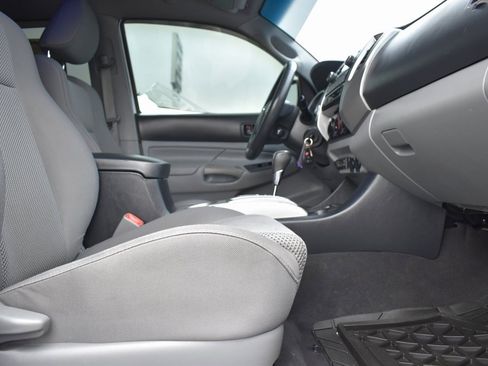 Used 2012 Toyota Tacoma TRD Off-Road image 10