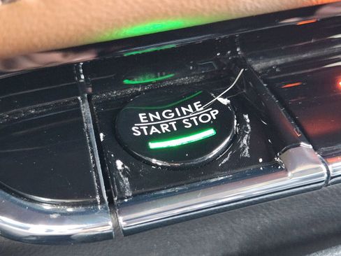 Used 2023 Lincoln Nautilus Reserve image 22