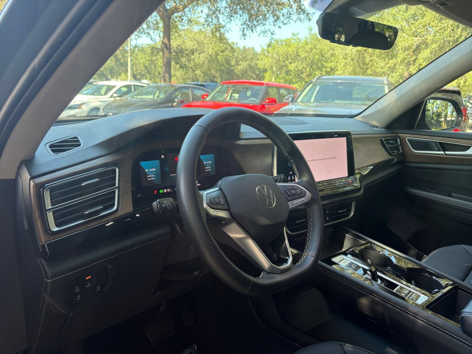 Used 2026 Volkswagen Atlas SE FWD image 36