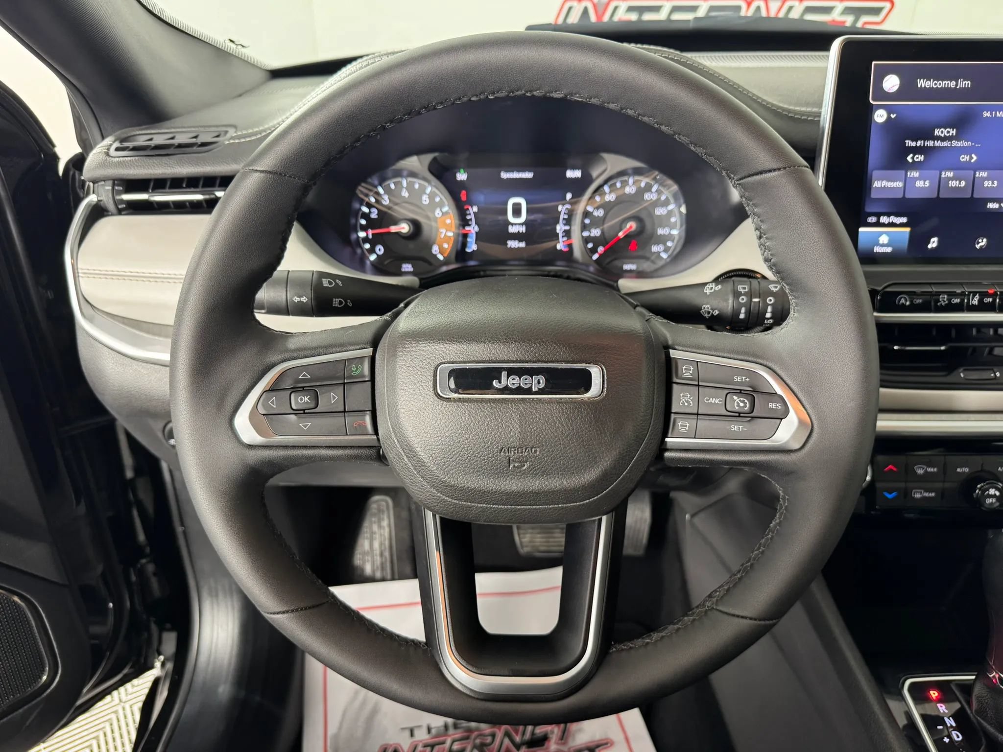 Used 2026 Jeep Compass Limited AWD/4WD image 13
