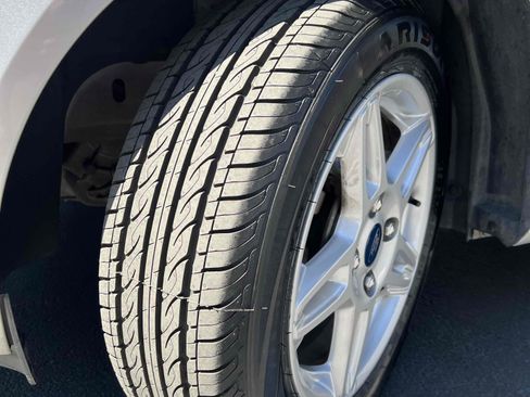 Used 2019 Ford Fiesta SE image 11