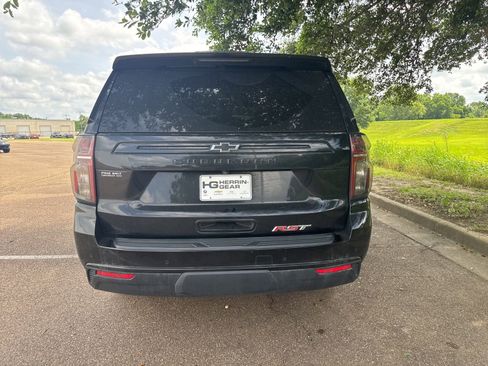 Used 2023 Chevrolet Suburban RST w/ Luxury Package AWD/4WD image 6