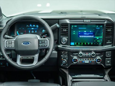 New 2026 Ford F250 Lariat w/ Black Appearance Package AWD/4WD image 22
