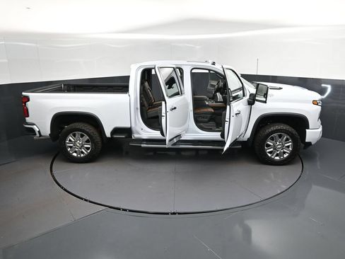 New 2026 Chevrolet Silverado 2500 High Country w/ High Country Premium Package AWD/4WD image 58