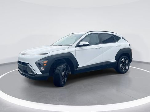 Certified 2025 Hyundai Kona SEL AWD/4WD image 1
