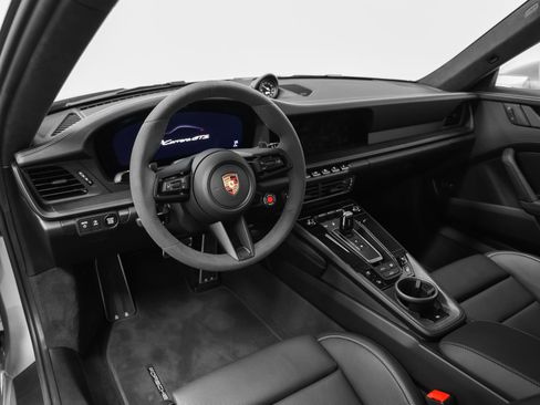 Certified 2026 Porsche 911 Carrera GTS RWD image 4
