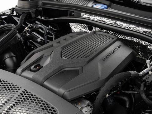 New 2025 Porsche Macan image 29