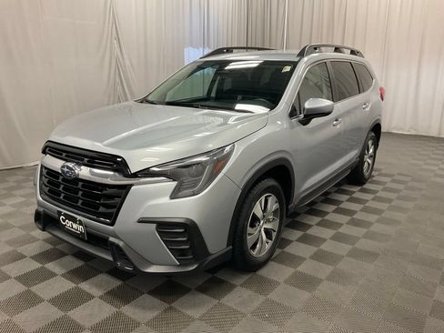 Used 2025 Subaru Ascent Premium AWD/4WD image 2