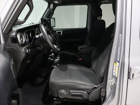 Certified 2018 Jeep Wrangler Unlimited Sahara w/ Cold Weather Group image 11