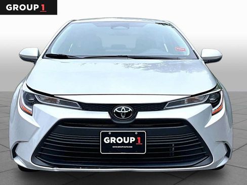 Used 2024 Toyota Corolla LE FWD image 4
