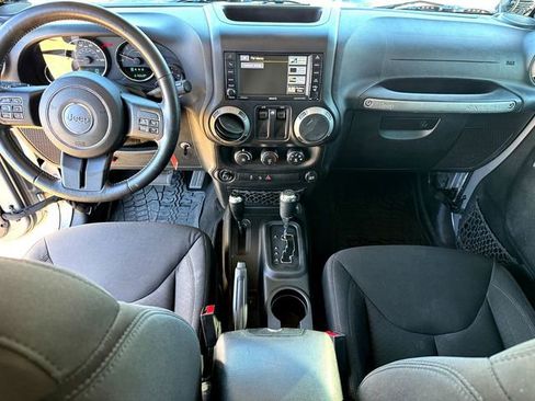 Used 2016 Jeep Wrangler Sport image 27