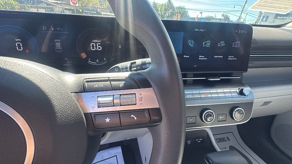 Used 2024 Hyundai Kona SE AWD/4WD image 16