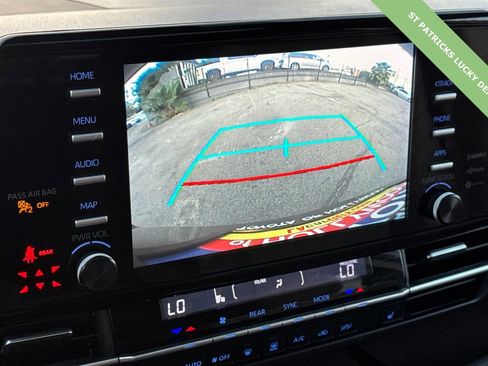 Used 2024 Toyota Sienna XLE image 18