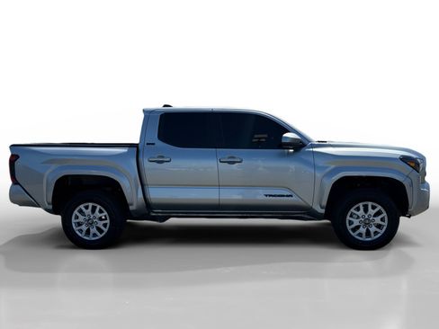 Used 2024 Toyota Tacoma SR5 w/ SR5 Upgrade Package AWD/4WD image 6