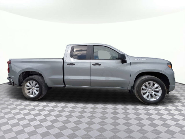 Used 2024 Chevrolet Silverado 1500 Custom RWD image 3