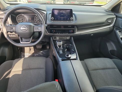 Used 2025 Nissan Rogue SV image 21