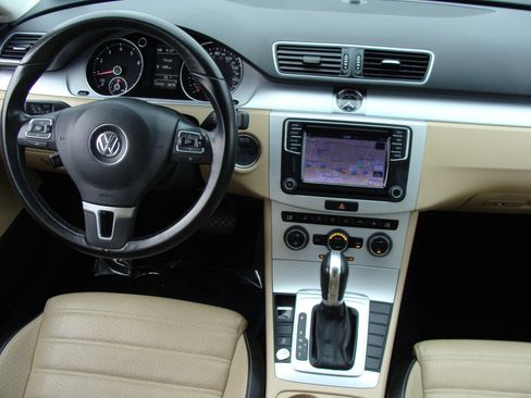 Used 2016 Volkswagen CC Sport FWD image 9