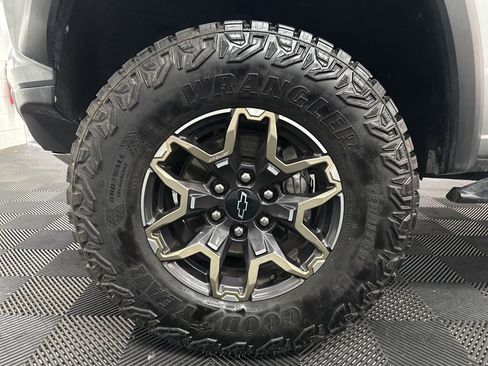 Used 2024 Chevrolet Colorado ZR2 image 38