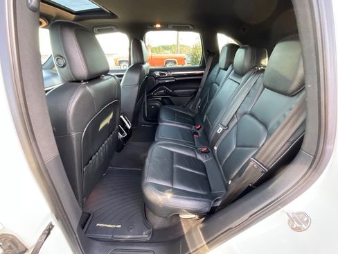 Used 2013 Porsche Cayenne 6-Speed Manual image 25
