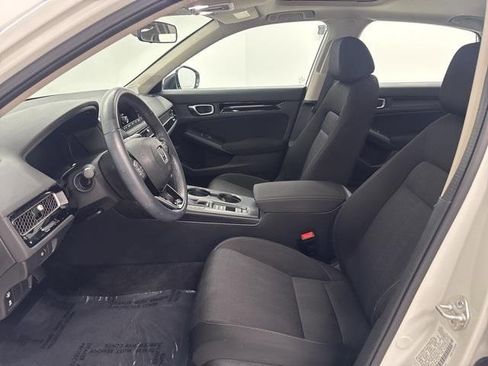 Used 2023 Honda Civic EX image 10